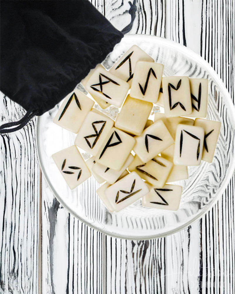 Crystal Rune Sets, Buffalo Bone Rune Sets | Hilltribe Ontario