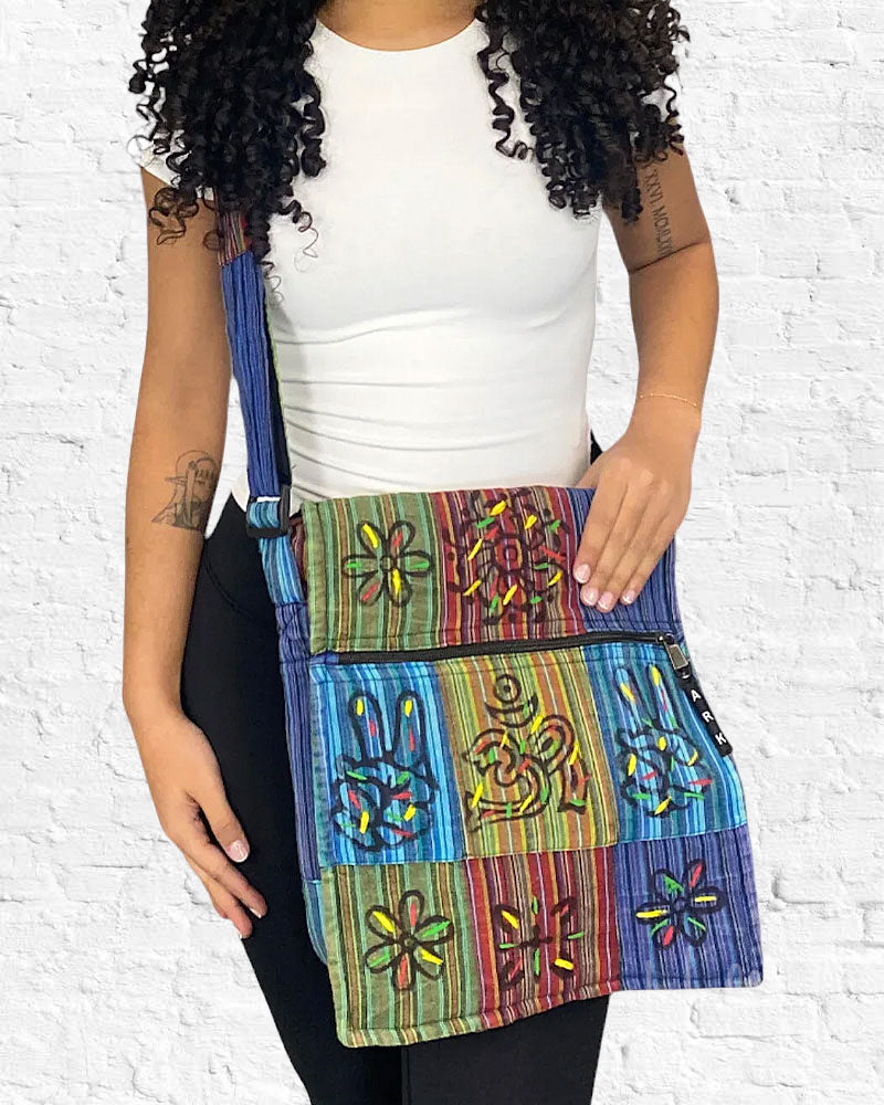 【IONSEOUL】Eyelet Strap Pocket Big Bag 4FM112 Explore the supportive Hip Bag