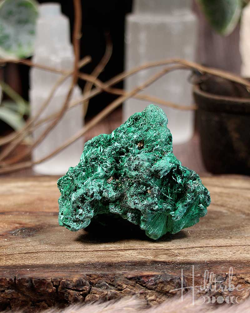 Natural Fibrous Malachite B from Hilltribe Ontario